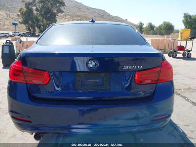 WBA8E1G36HNU15846 BMW 320i