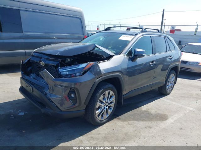 2T3C1RFV2RW303677 Toyota Rav4 Xle Premium