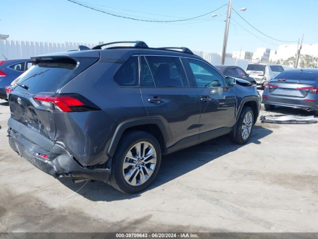 2T3C1RFV2RW303677 Toyota Rav4 Xle Premium