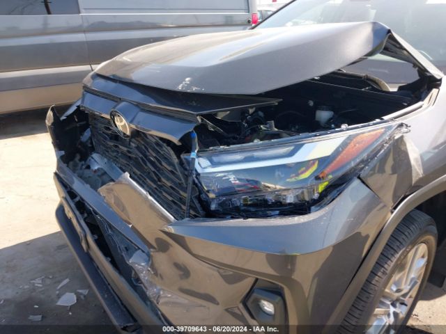 2T3C1RFV2RW303677 Toyota Rav4 Xle Premium