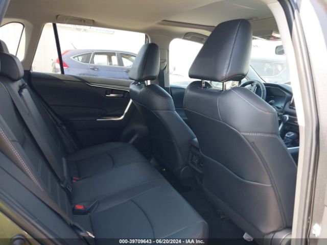 2T3C1RFV2RW303677 Toyota Rav4 Xle Premium