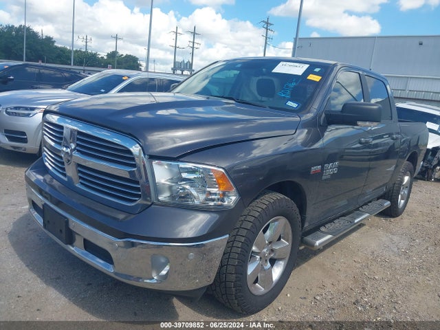 1C6RR6LT3KS537109 RAM 1500 Classic Lone Star  4x2 5'7 Box