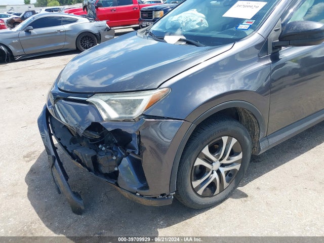 Toyota RAV4 LE 2017 JTMZFREV6HJ106456 Image 17