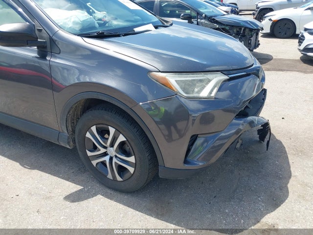 Toyota RAV4 LE 2017 JTMZFREV6HJ106456 Image 18