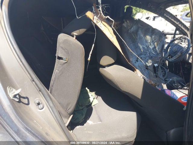 Toyota Prius C Two 2017 JTDKDTB3XH1596021 Image 8