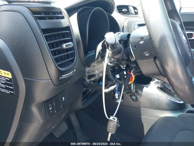 KIA SOUL + 2015 KNDJP3A56F7180175 Image 6