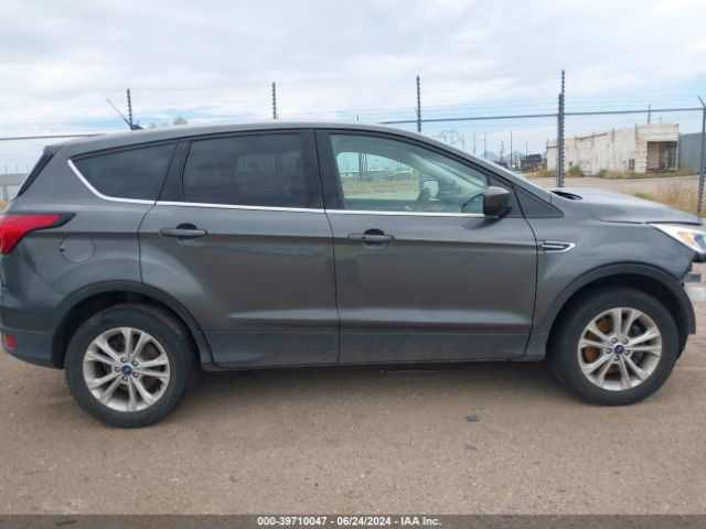 1FMCU9GD6KUB55786 Ford ESCAPE SE