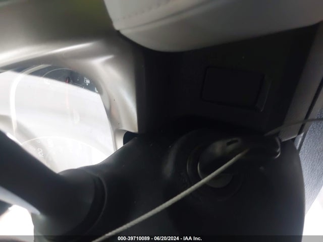 Toyota RAV4 LE 2014 JTMZFREV0EJ016294 Image 11