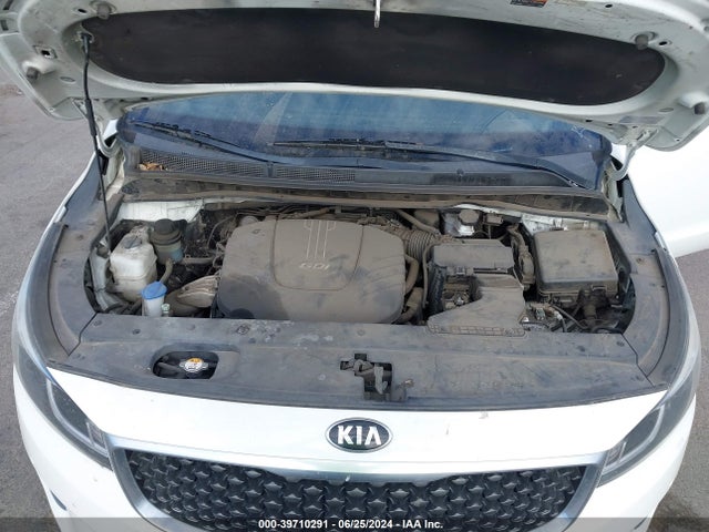KIA SEDONA LX 2017 KNDMB5C17H6243942 Image 10