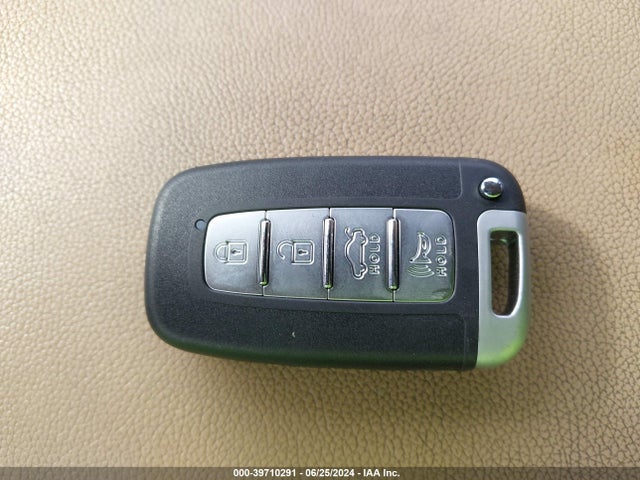 KIA SEDONA LX 2017 KNDMB5C17H6243942 Image 11