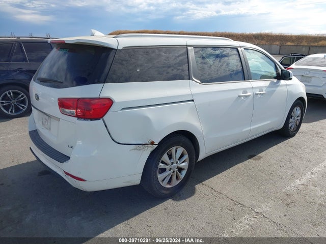 KIA SEDONA LX 2017 KNDMB5C17H6243942 Image 4