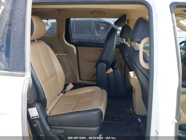 KIA SEDONA LX 2017 KNDMB5C17H6243942 Image 8