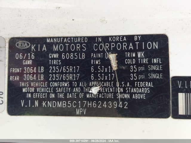 KIA SEDONA LX 2017 KNDMB5C17H6243942 Image 9