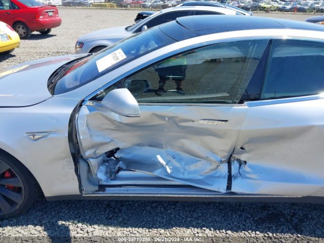 5YJSA1H21EFP63302 Tesla Model S P85d