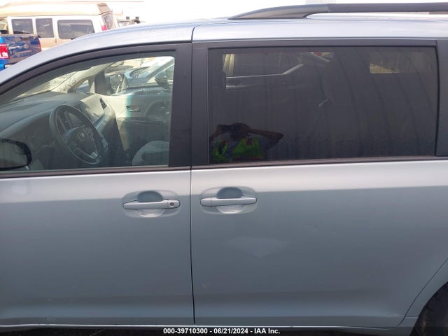 Toyota Sienna Le 8 Passenger 2015 5TDKK3DC7FS590177 Image 14