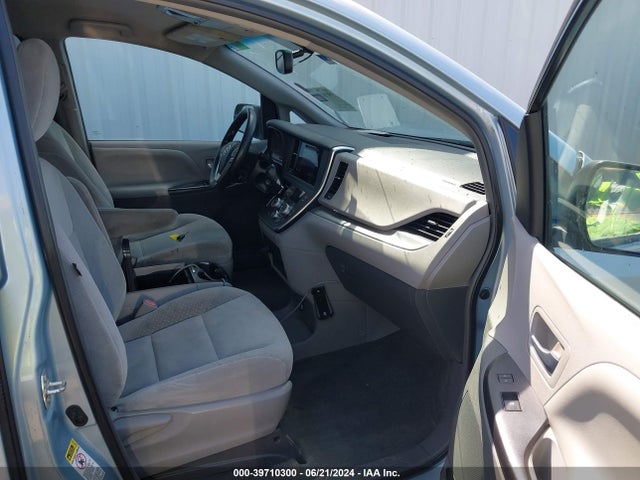 Toyota Sienna Le 8 Passenger 2015 5TDKK3DC7FS590177 Image 5