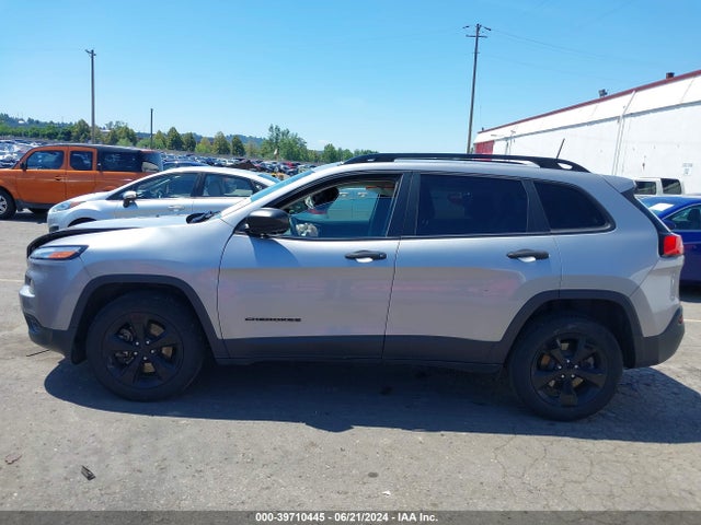 1C4PJMAB9HW587245 Jeep Cherokee Altitude 4x4