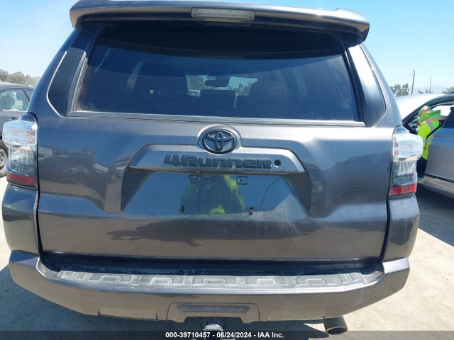 Toyota 4RUNNER SR5 2020 JTEZU5JRXL5225633 Image 16