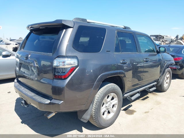 Toyota 4RUNNER SR5 2020 JTEZU5JRXL5225633 Image 4