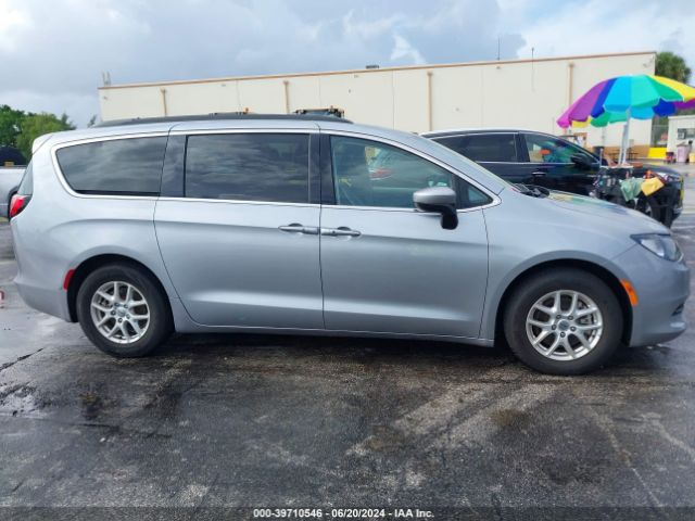 2C4RC1DG7MR512765 Chrysler Voyager Lxi