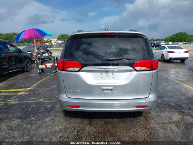 2C4RC1DG7MR512765 Chrysler Voyager Lxi