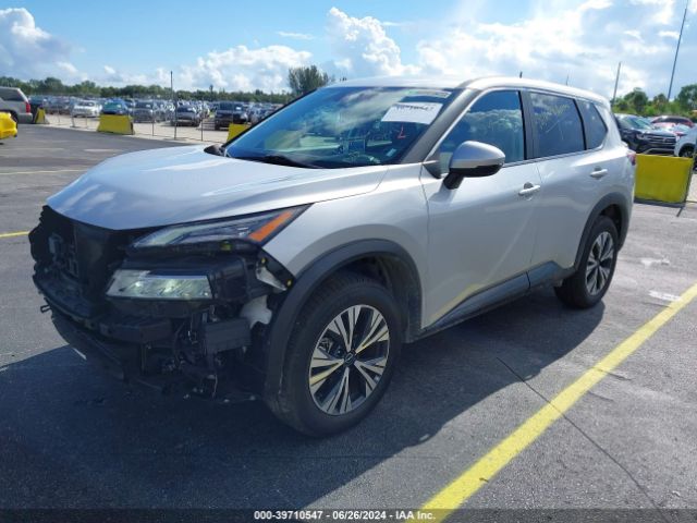 5N1BT3BB0NC695484 Nissan Rogue Sv Intelligent Awd