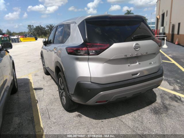 5N1BT3BB0NC695484 Nissan Rogue Sv Intelligent Awd