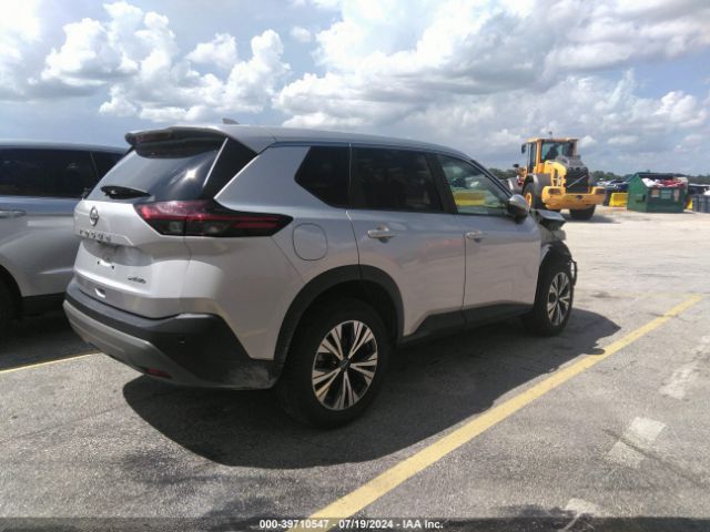 5N1BT3BB0NC695484 Nissan Rogue Sv Intelligent Awd