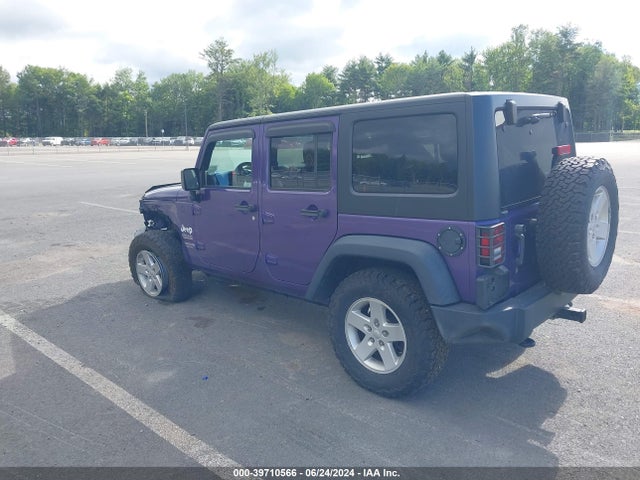1C4HJWDG9HL735001 Jeep Wrangler Unlimited Sport 4x4