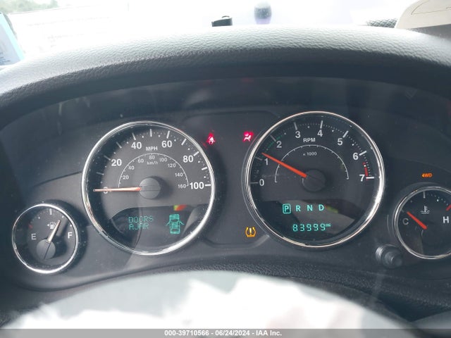 1C4HJWDG9HL735001 Jeep Wrangler Unlimited Sport 4x4