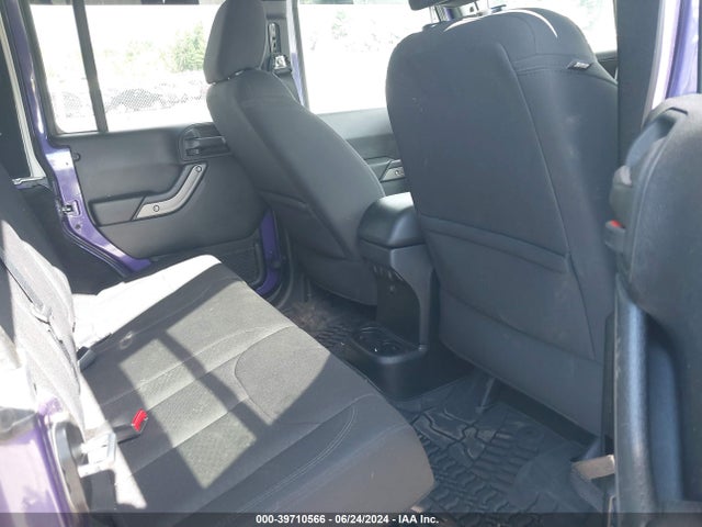 1C4HJWDG9HL735001 Jeep Wrangler Unlimited Sport 4x4