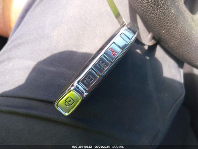 5XXG14J26NG137629 KIA K5 LXS