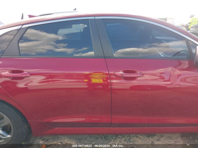 5XXG14J26NG137629 KIA K5 LXS