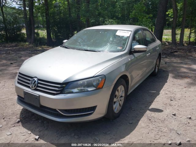 1VWAT7A33EC105275 Volkswagen Passat 1.8t Wolfsburg Edition