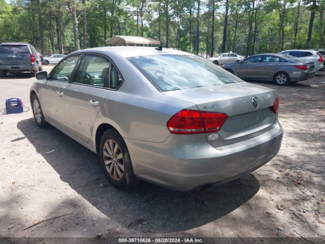 1VWAT7A33EC105275 Volkswagen Passat 1.8t Wolfsburg Edition