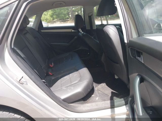 1VWAT7A33EC105275 Volkswagen Passat 1.8t Wolfsburg Edition