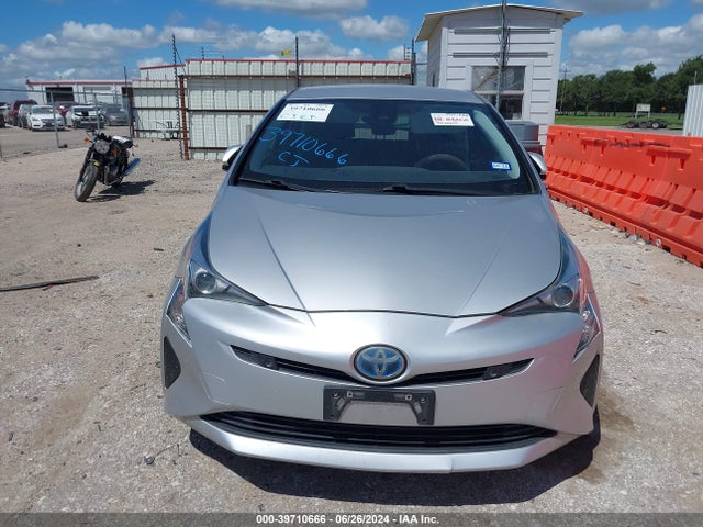 Toyota Prius Two 2018 JTDKBRFU2J3590316 Image 12