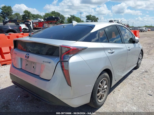 Toyota Prius Two 2018 JTDKBRFU2J3590316 Image 4