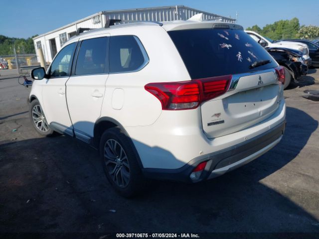JA4AD3A39HZ065322 Mitsubishi Outlander Sel