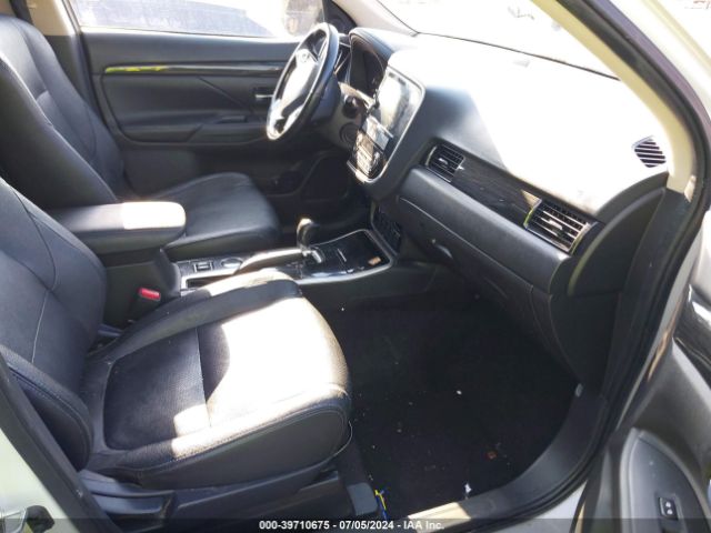 JA4AD3A39HZ065322 Mitsubishi Outlander Sel