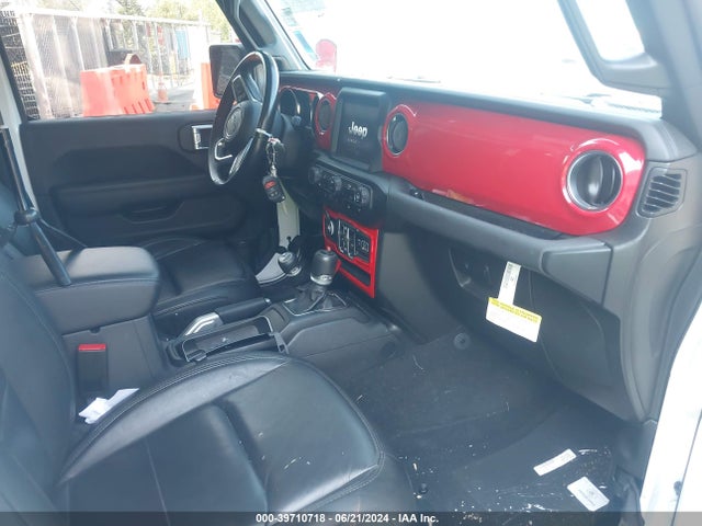 1C4HJXEN9MW764820 Jeep Wrangler Unlimited Sahara Altitude 4x4