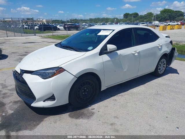 Toyota COROLLA LE 2019 5YFBURHE4KP907618 Image 2