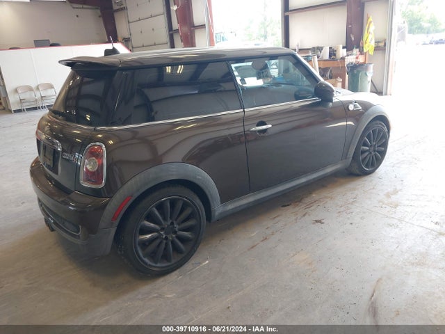 2010 MINI COOPER S WMWMF7C51ATZ70999 Photo 3