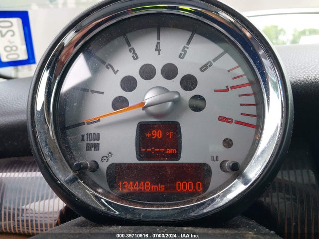 2010 MINI COOPER S WMWMF7C51ATZ70999 Photo 6