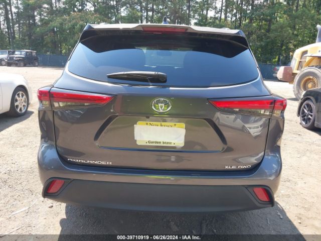 5TDGZRBH6MS128452 Toyota Highlander Xle