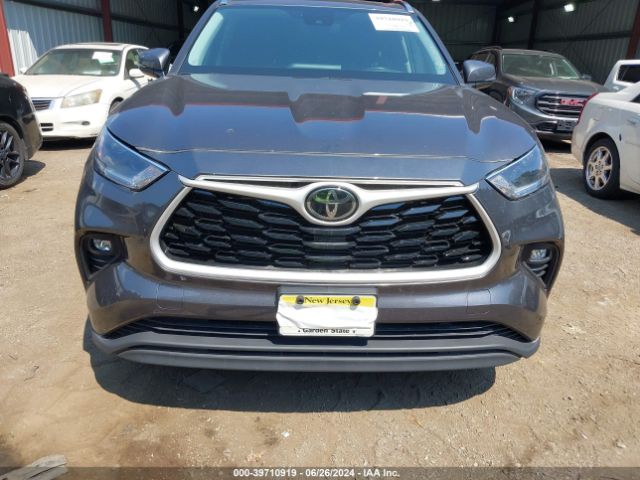 5TDGZRBH6MS128452 Toyota Highlander Xle