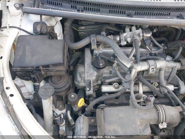 Toyota Prius C Two 2015 JTDKDTB30F1091036 Image 10