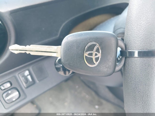 Toyota Prius C Two 2015 JTDKDTB30F1091036 Image 11