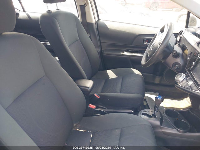 Toyota Prius C Two 2015 JTDKDTB30F1091036 Image 5