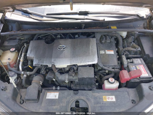 JTDKARFU5H3033414 Toyota Prius Three